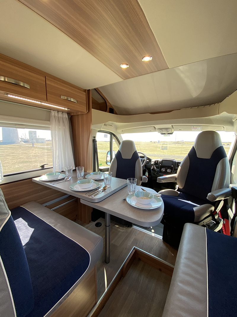 2 persons motorhome dining area in Icelandic nature